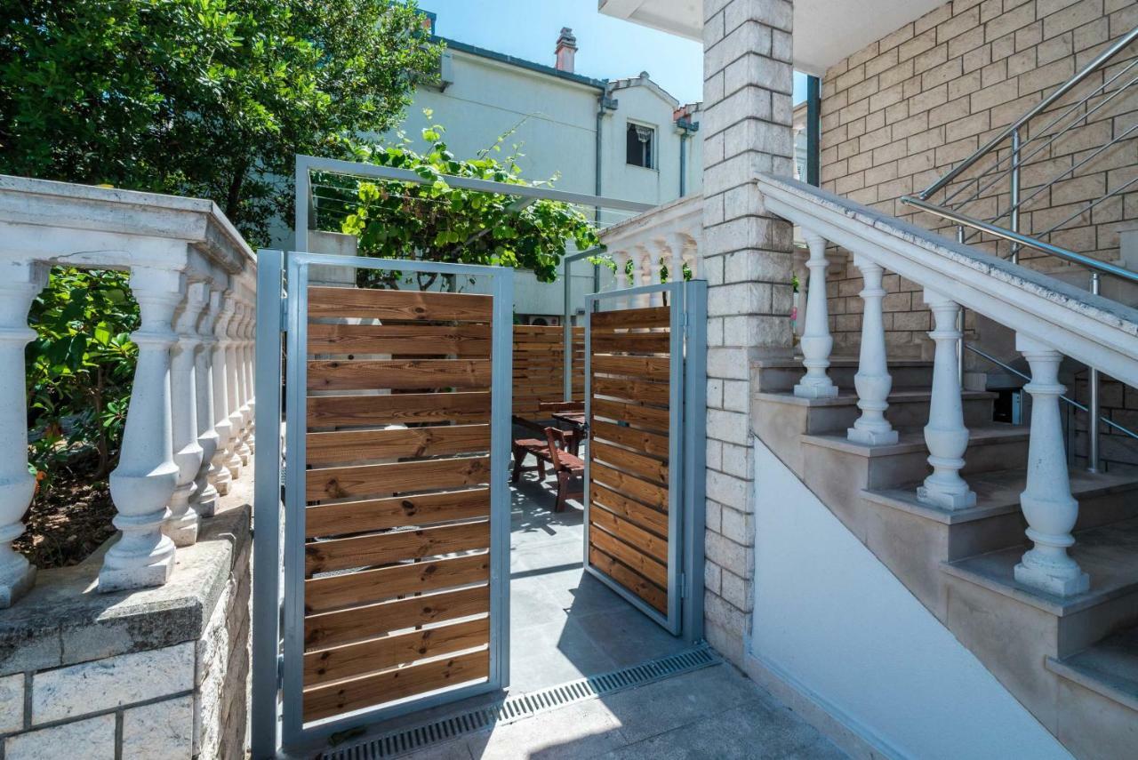 Apartments Villa Castello Kaštela Kültér fotó